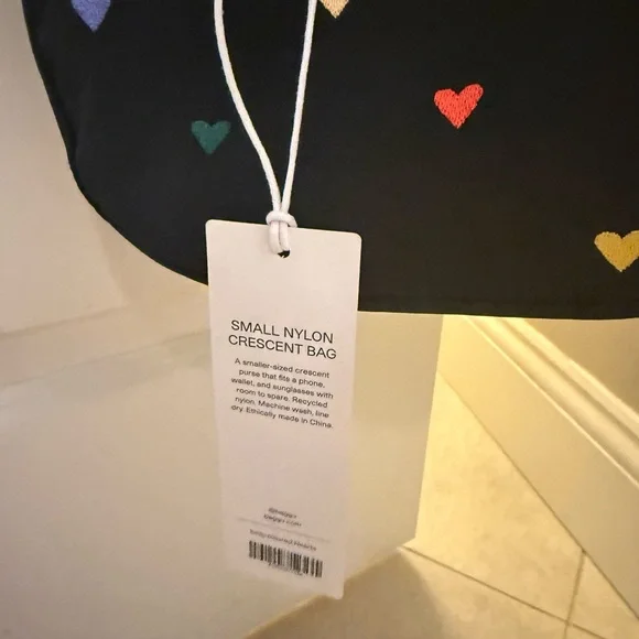 Baggu small heart crescent bag - Picture 2 of 2